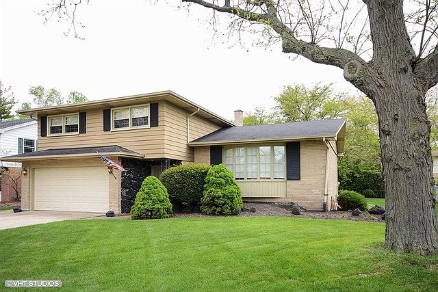 1st image of 1613 E Dogwood Ln