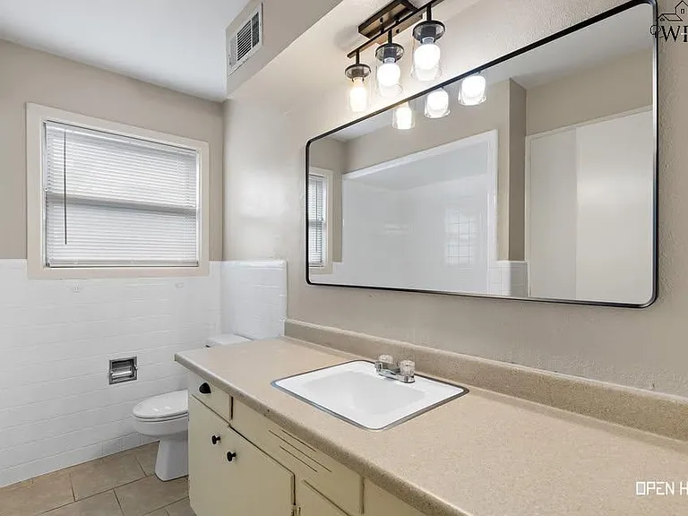 4202 Meadowbrook Dr — Photo 19