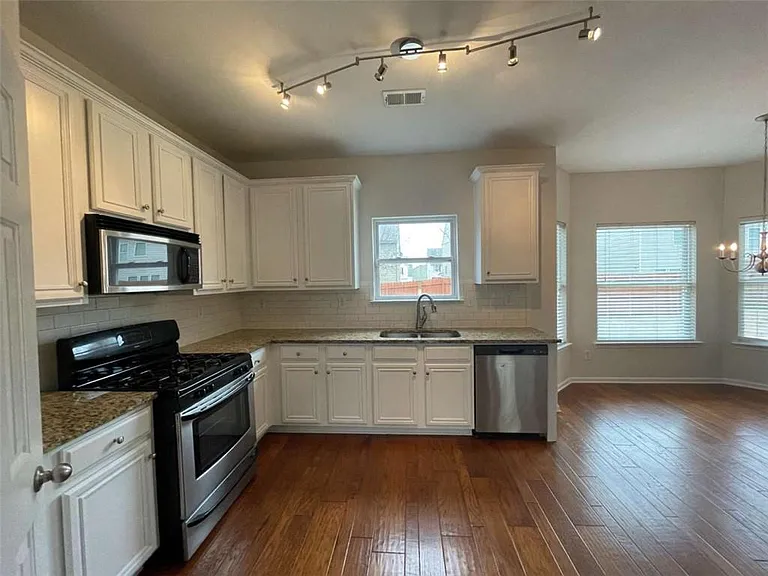 4205 Pointe Vecchio Cir — Photo 9