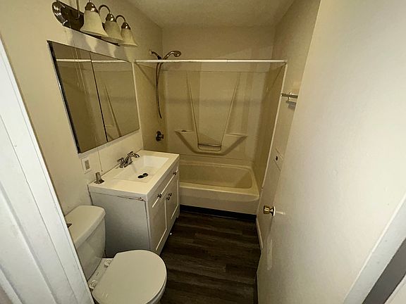 2nd image of 10 Grafton St Unit 25