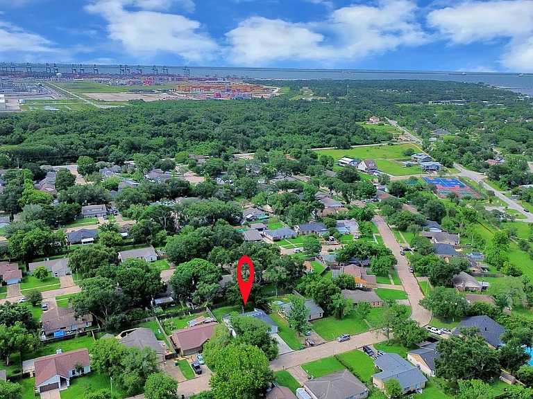 1104 N Heron Dr — Photo 28