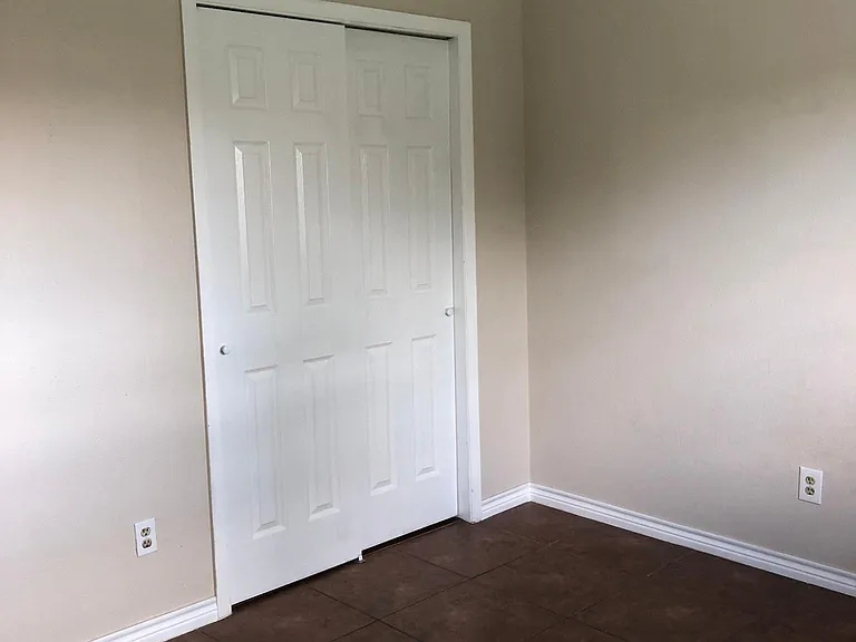 2927 Helmsley Dr — Photo 25