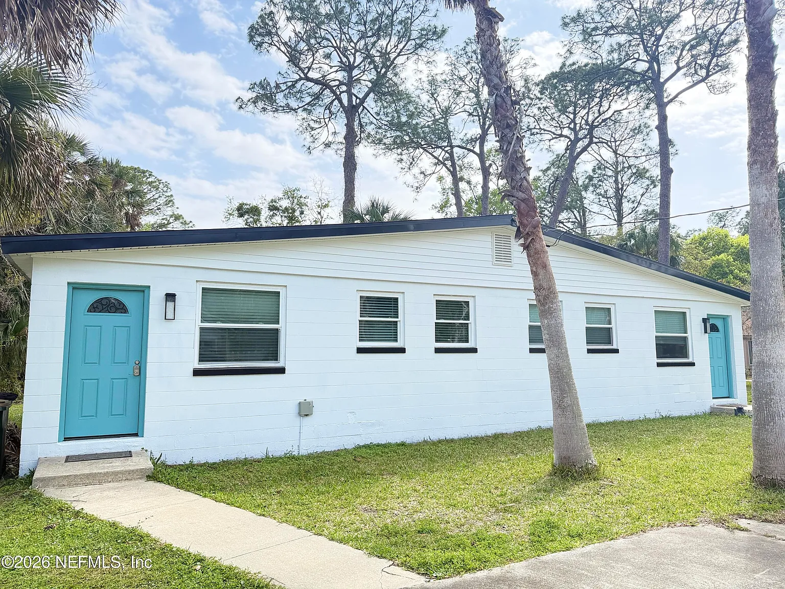 2 bed, 1.0 bath, 700 sqft, $1,695 — Photo 1