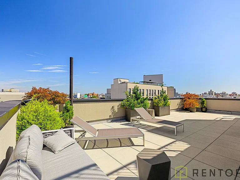 494 Manhattan Ave #404E — Photo 6