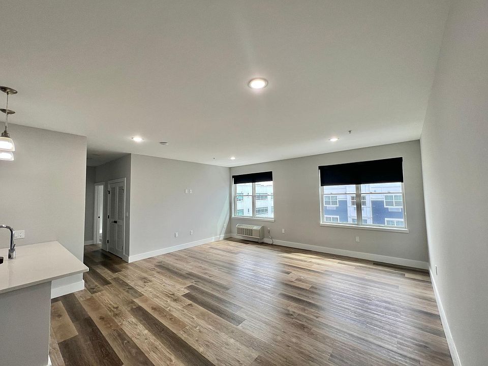 1st image of 50 Norfolk St APT 306