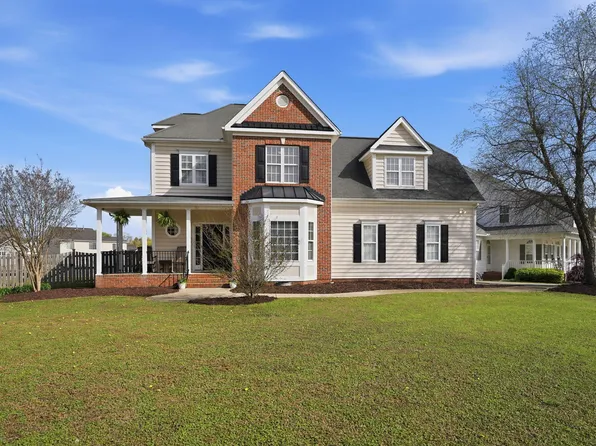 2050 Rosebriar Ln, Fuquay Varina, NC 27526