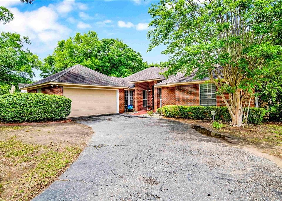 1st image of 107 Virginia Cir