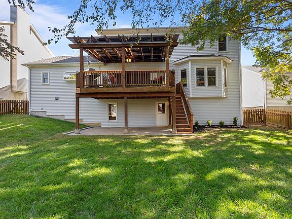 4th image of 863 Mallard Woods Dr