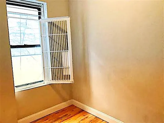 Rented by Friedman Roth Realty | media 22