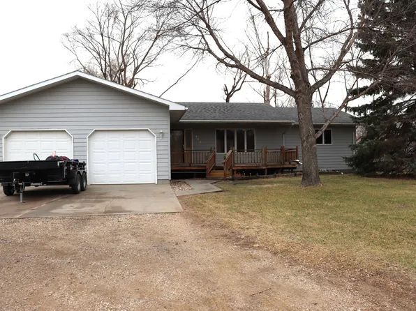 452 7th St NE, Huron, SD 57350