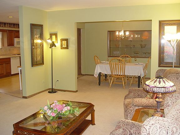 5th image of 339 S Circle Dr