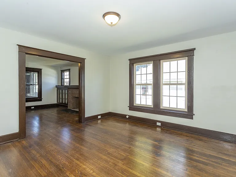 2715 Avenue H — Photo 24