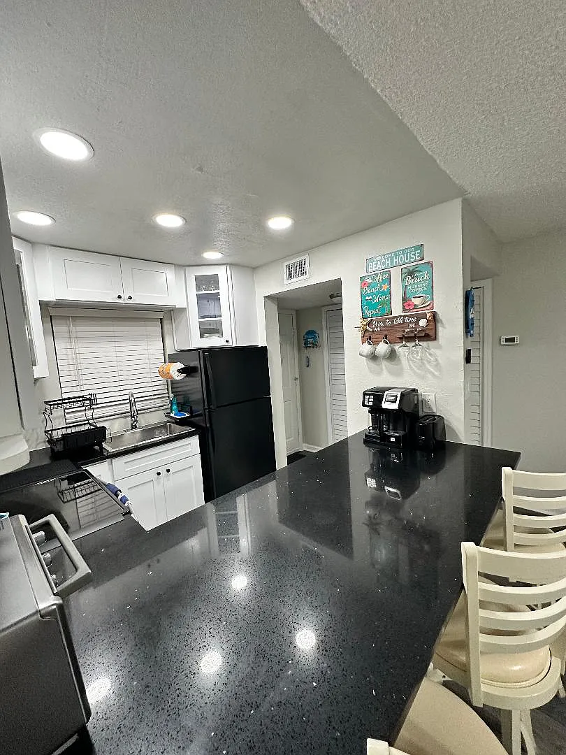 3rd Street Cir W, Bradenton — Photo 4