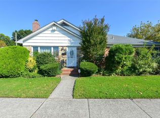 174-15 56th Ave, Flushing, NY 11365
