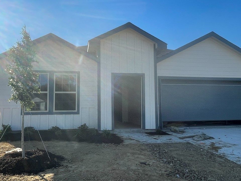 1st image of 122 Vitex Dr