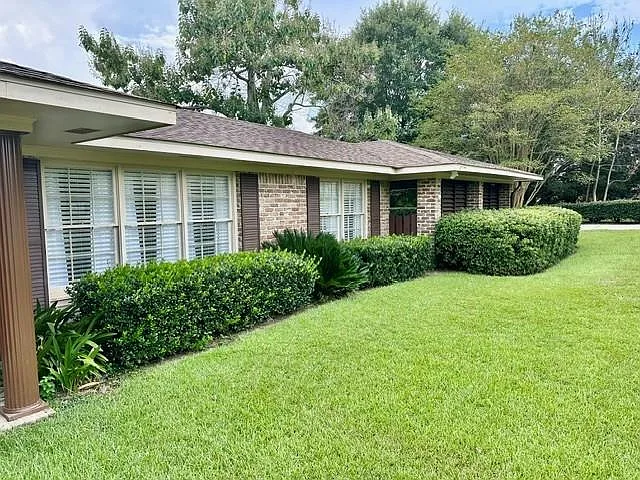 503 Highland Woods Dr W — Photo 1