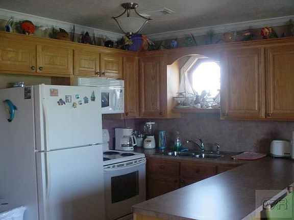 4th image of 998 S Stingaree Dr