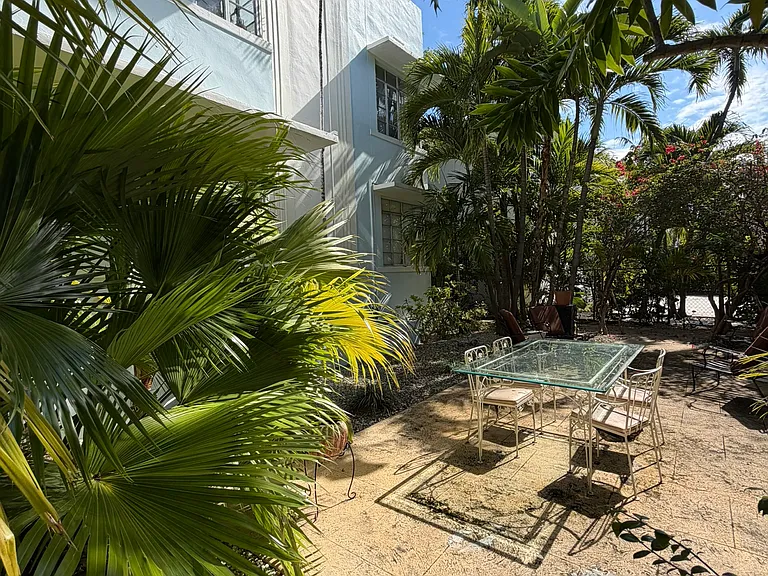 825 Jefferson Ave #4 — Photo 5
