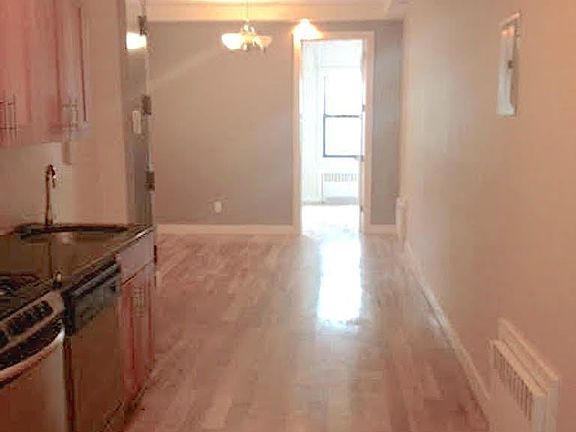 5th image of 325 Melrose St #2RR