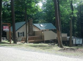 106 Bent Rd, Greentown, PA 18426