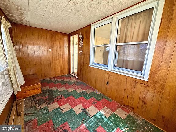 2nd image of 6521 Ridge Rd