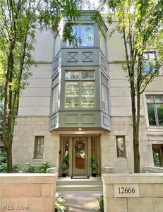 12666 Mayfield Rd, Cleveland Heights, OH, 44106
