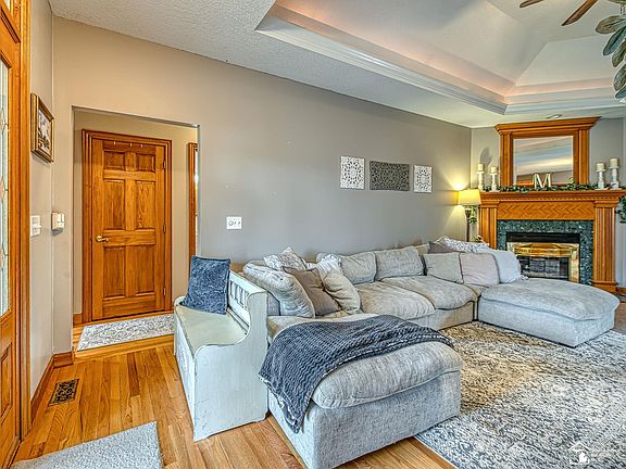 5th image of 7611 Michelle St
