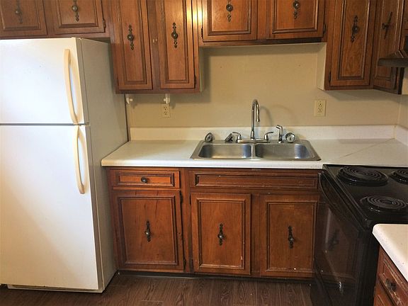 3rd image of 1441 Cora Ln APT 1