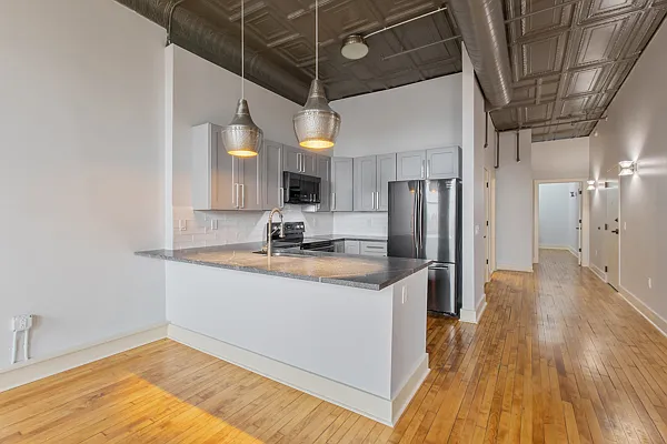 321 S Salina St #502 — Photo 7