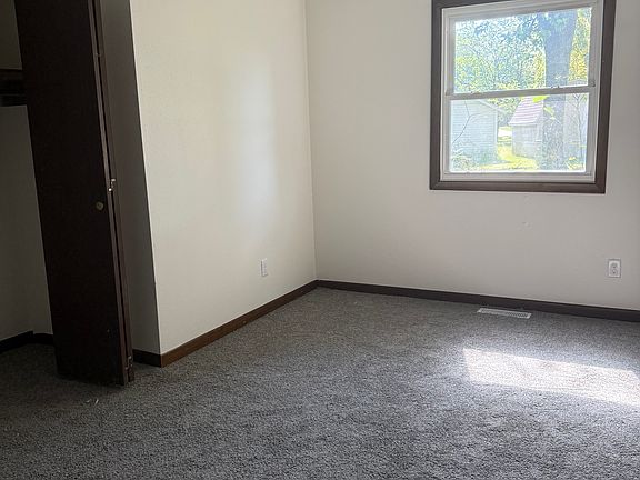 5th image of 1818 Reading Rd