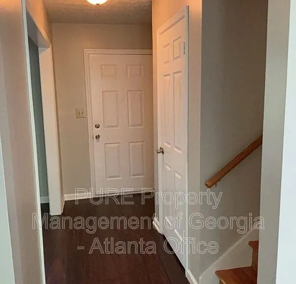 3227 Stonewall Dr NW — Photo 2
