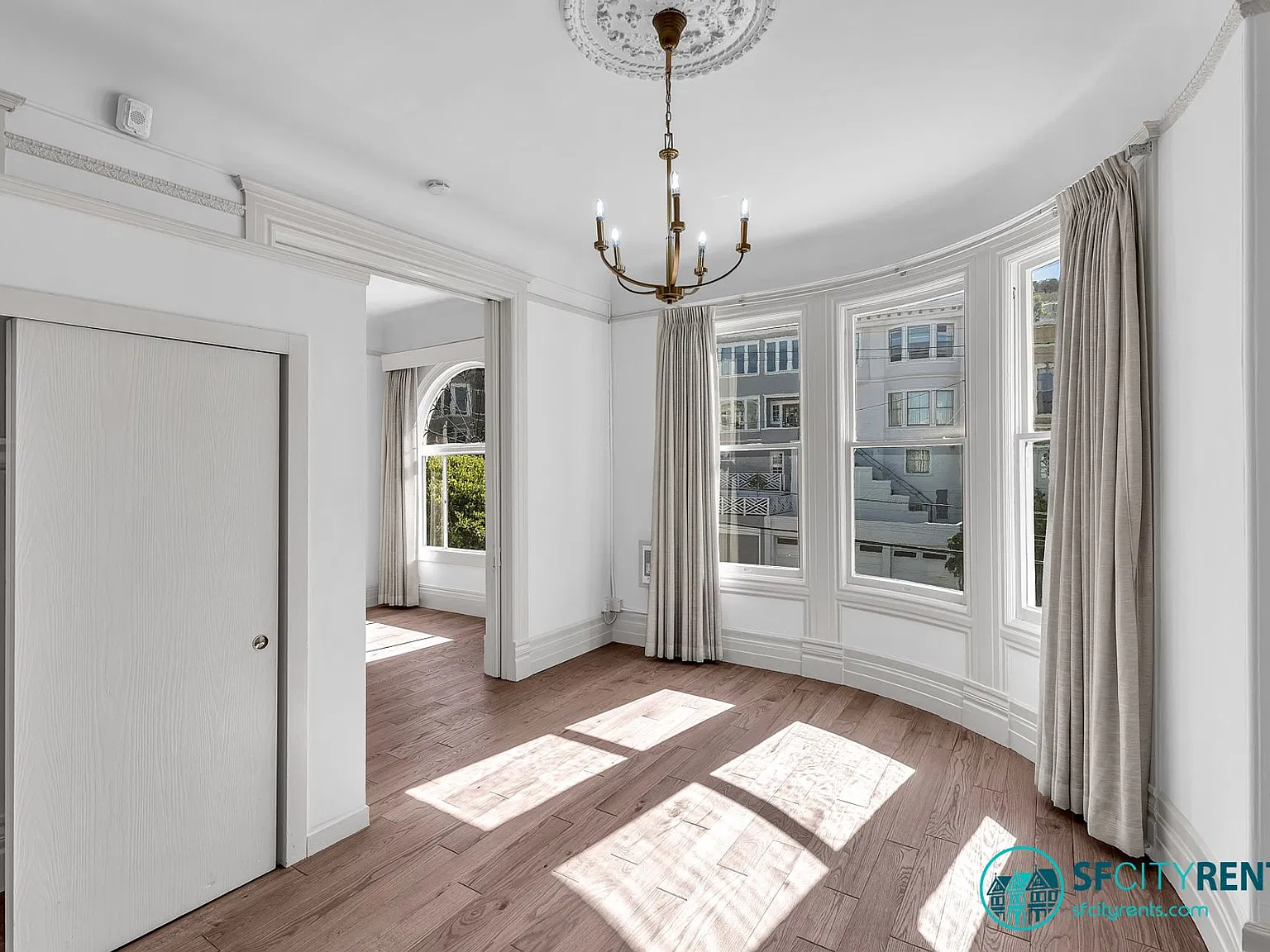 Cow Hollow: Classic 1-Bed 1-Bath just one block from Union Street — Photo 3