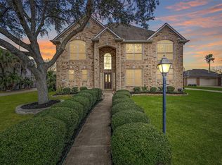 1915 Blue Quail Dr, Friendswood, TX 77546