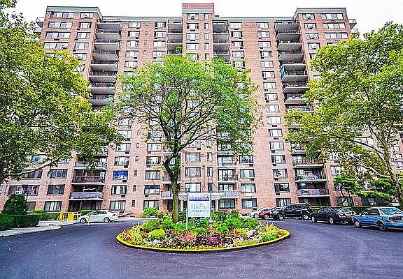 3rd image of 2186 5th Ave APT 10H