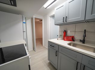 21-39 37th St #3, Astoria, NY 11105