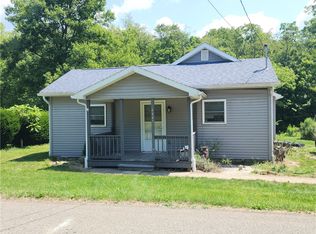 4447 Hollow Rd, New Castle, PA 16101
