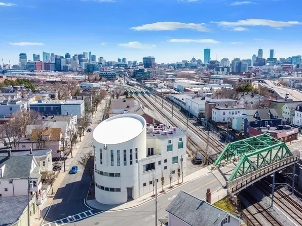 60 Tufts St APT 3, Somerville, MA 02145