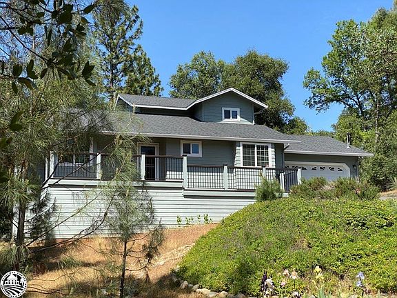 3rd image of 12845 Cresthaven Dr Unit 3