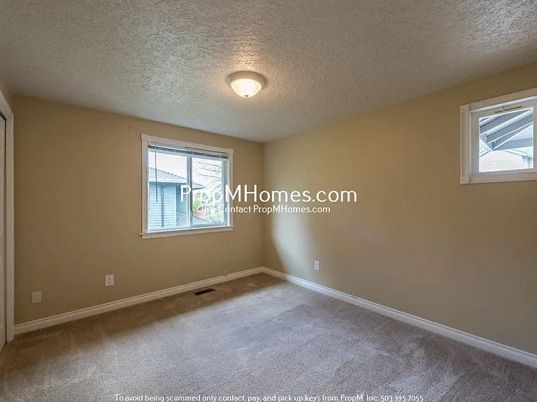 11881 SE Southern Lites Dr — Photo 9