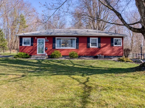 24 Kent St, Phoenix, NY 13135