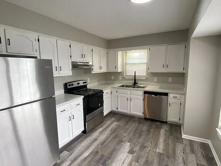Grand Vue Townhomes — Photo 5