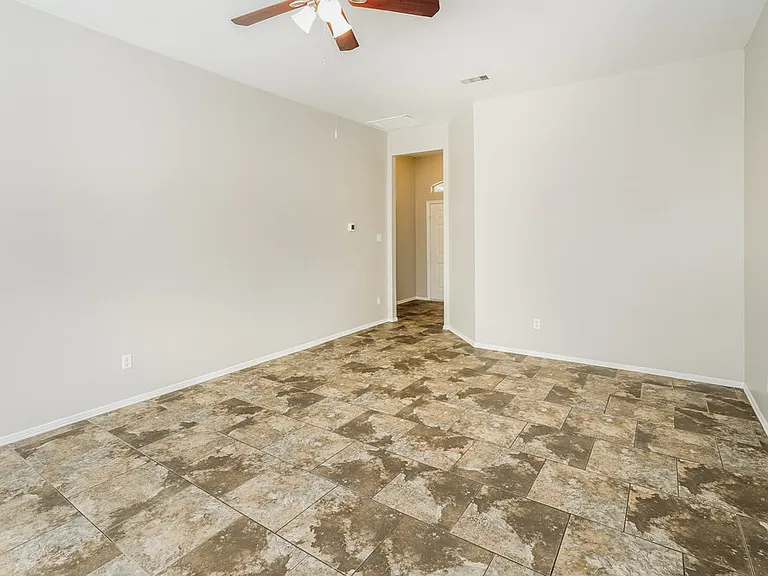 11927 Belle Ct — Photo 4
