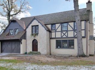 445 E Deerpath, Lake Forest, IL 60045