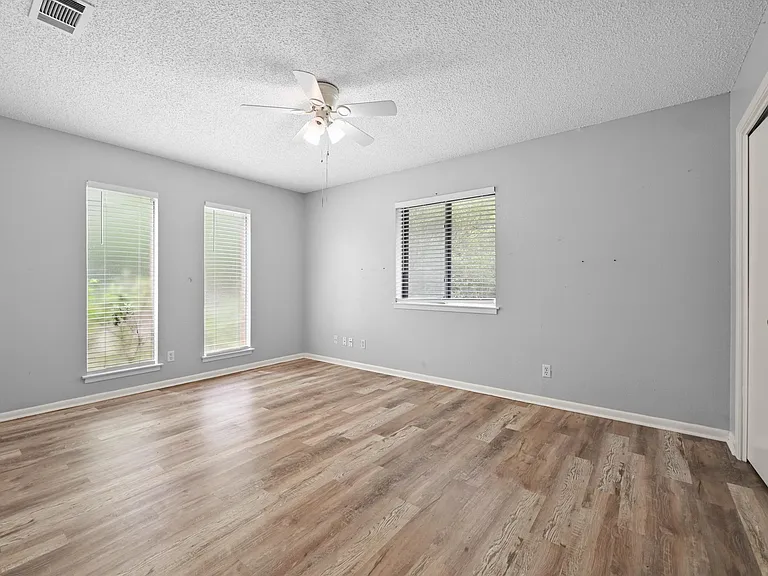 8910 Little Walnut Pkwy #A — Photo 20