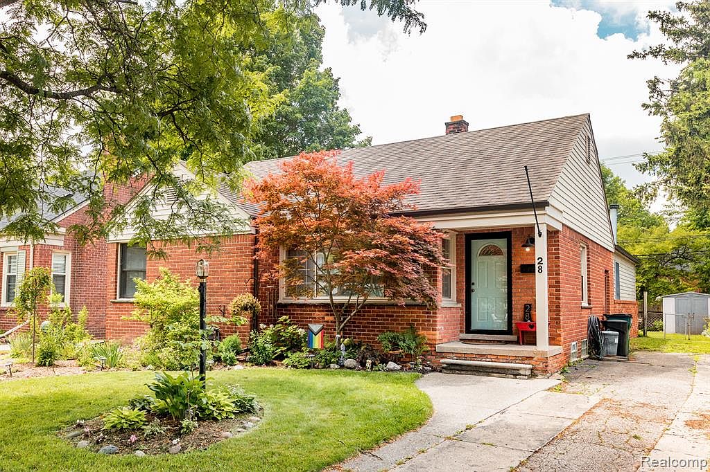 28 Maplefield Rd, Pleasant Ridge, MI 48069 MLS 20230053350 Zillow