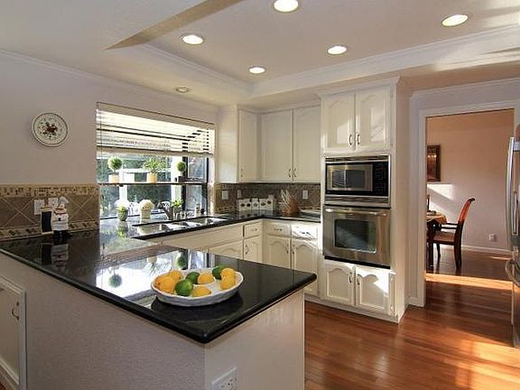 3rd image of 1218 Valley Quail Cir