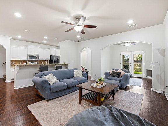2nd image of 1451 Buena Vis