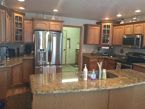 2nd image of 4730 Vista Way