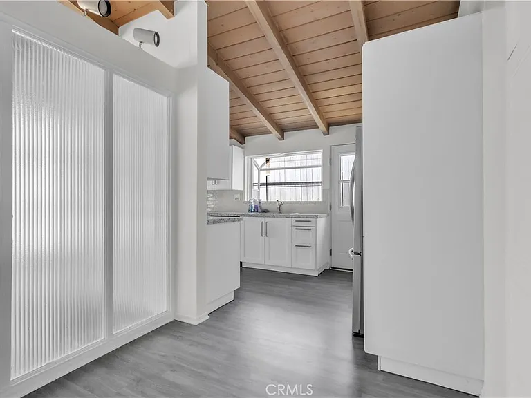 16433 Kingsbury St — Photo 11