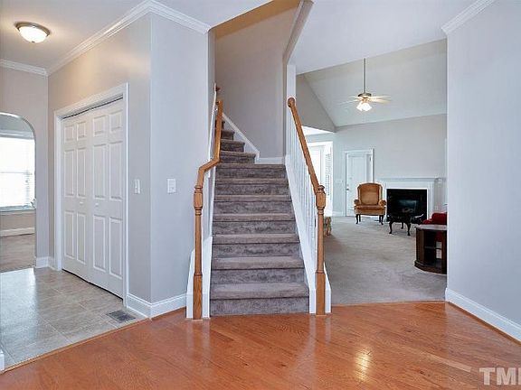 3rd image of 303 Chapel Valley Ln